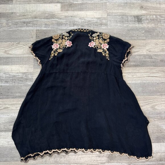 Johnny Was black heavily embroidered floral tunic short sleeve FLAWED large I46 - Picture 10 of 10
